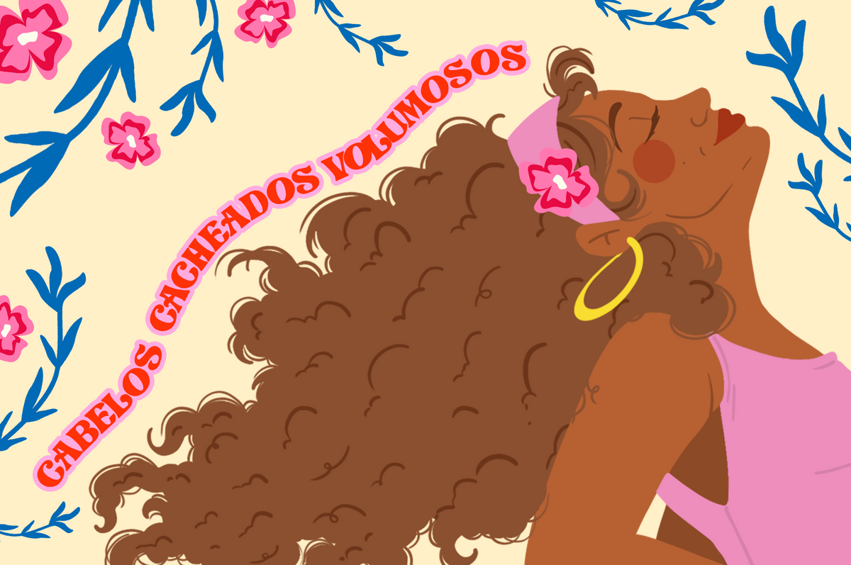 Tudo o que você precisa fazer para ter um cabelo cacheado volumoso 